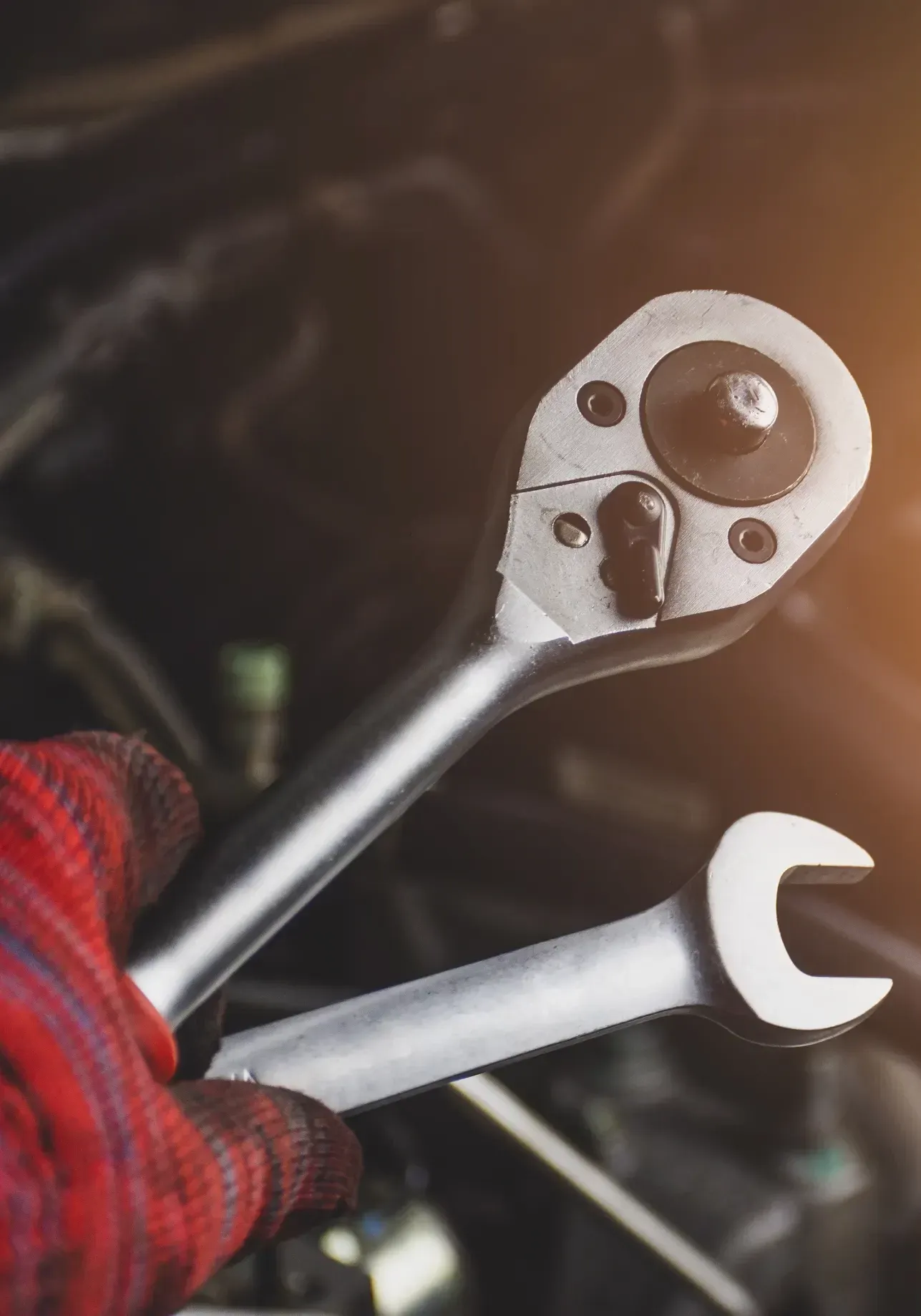 Hand-Of-Mechanic-Professional Hand-Of-Mechanic-Professional